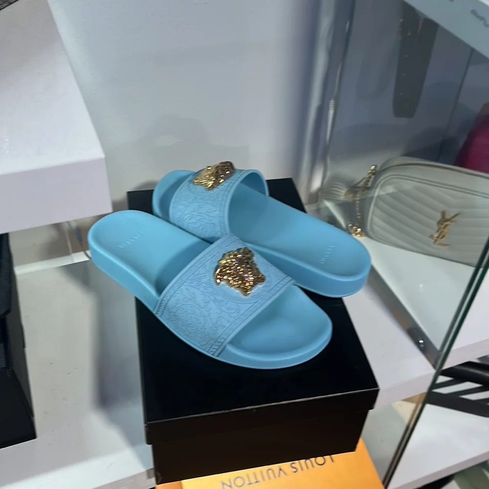 Versace slides - Picture 4 of 4